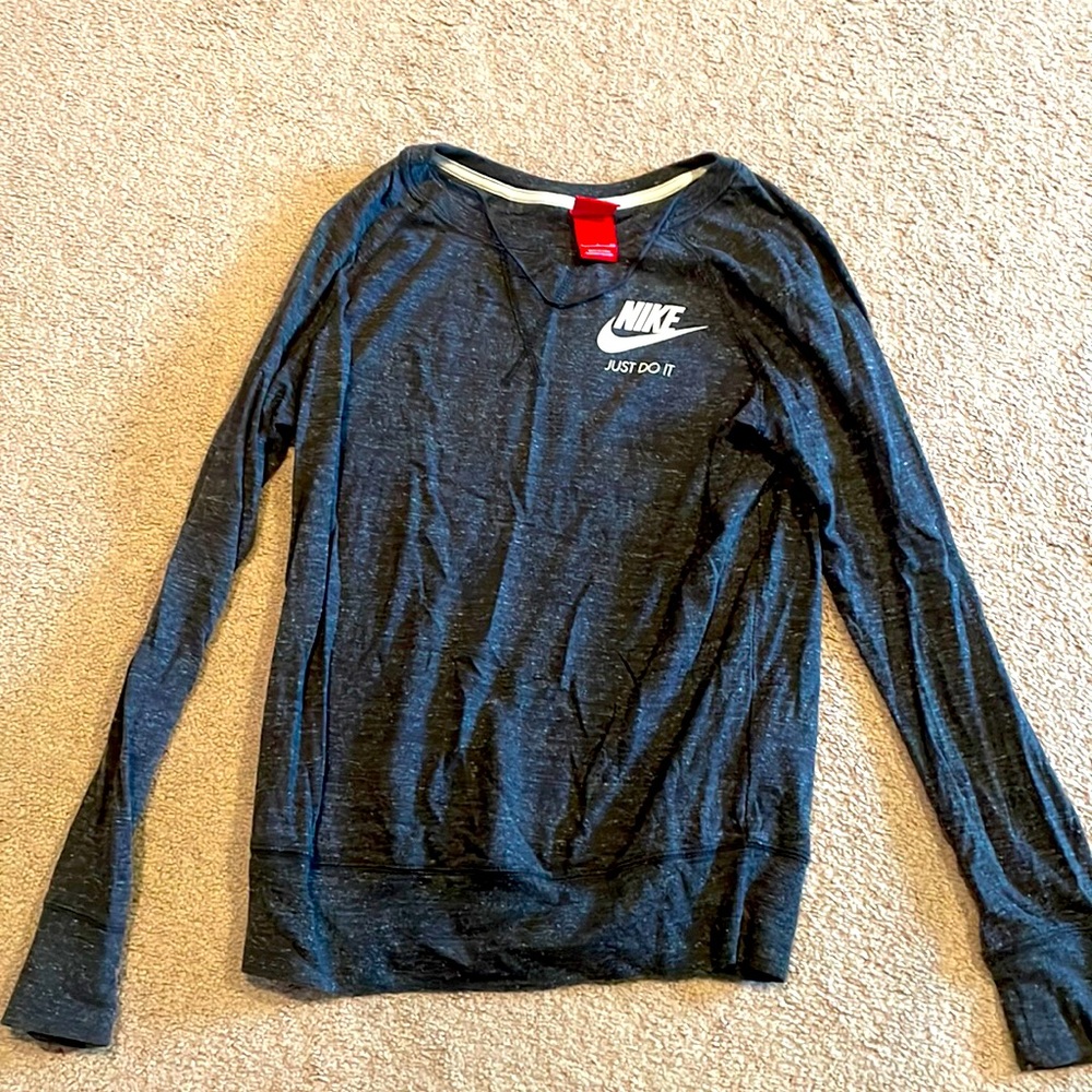 Nike light sweatshirt size small